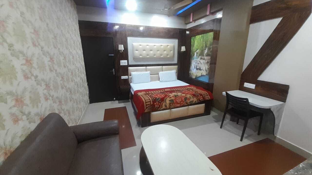 Photo of Bedroom in Mau Ranipur