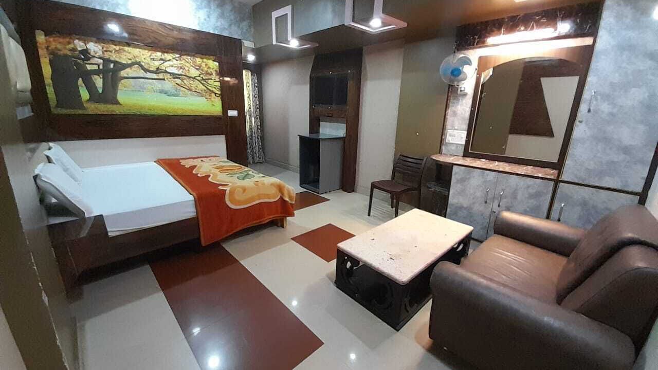 Photo of Bedroom in Mau Ranipur