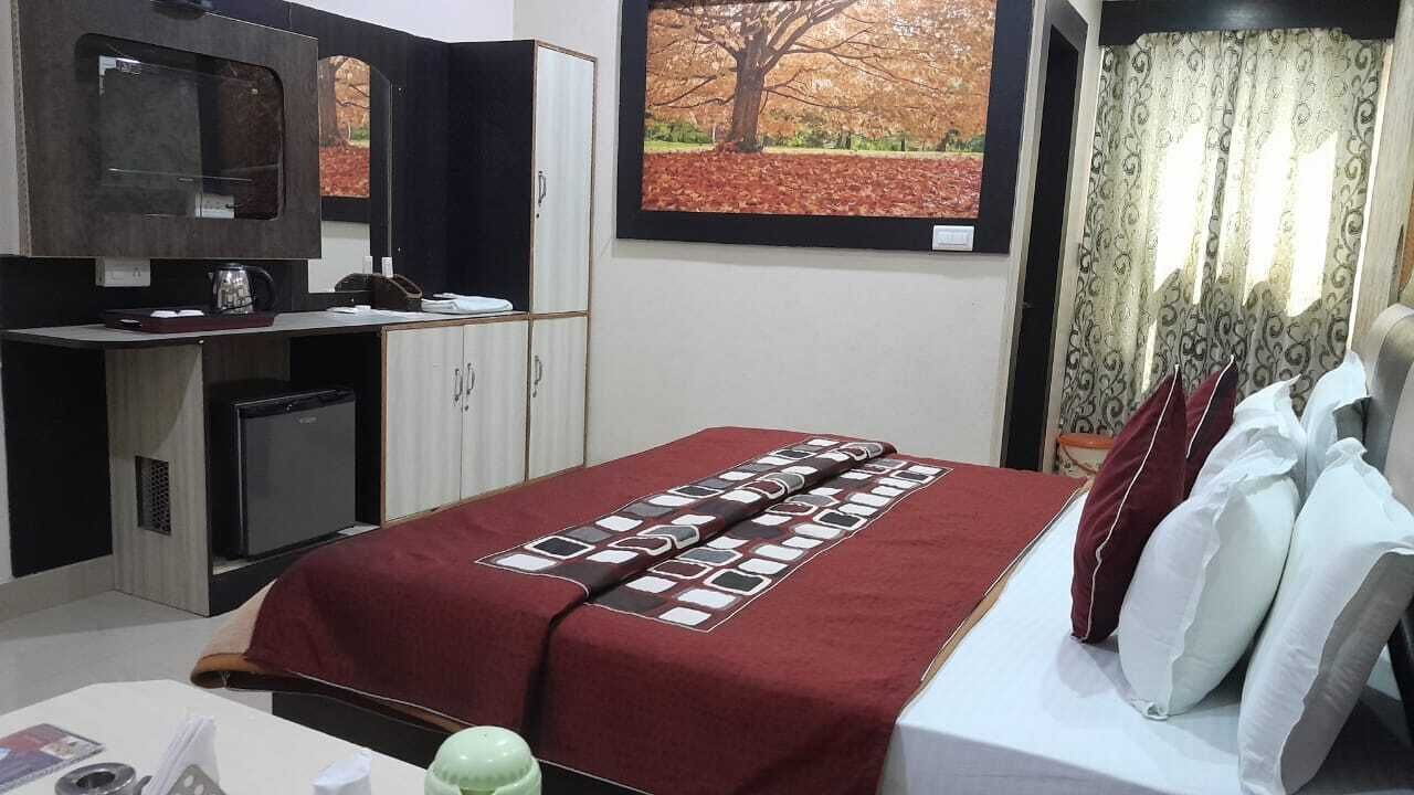 Photo of Bedroom in Mau Ranipur