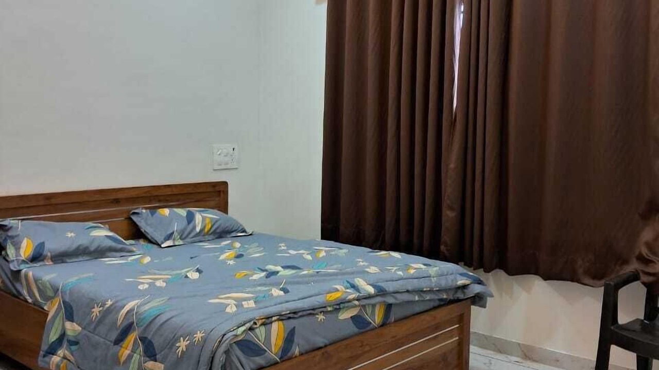 Photo of Bedroom in Rajpipla