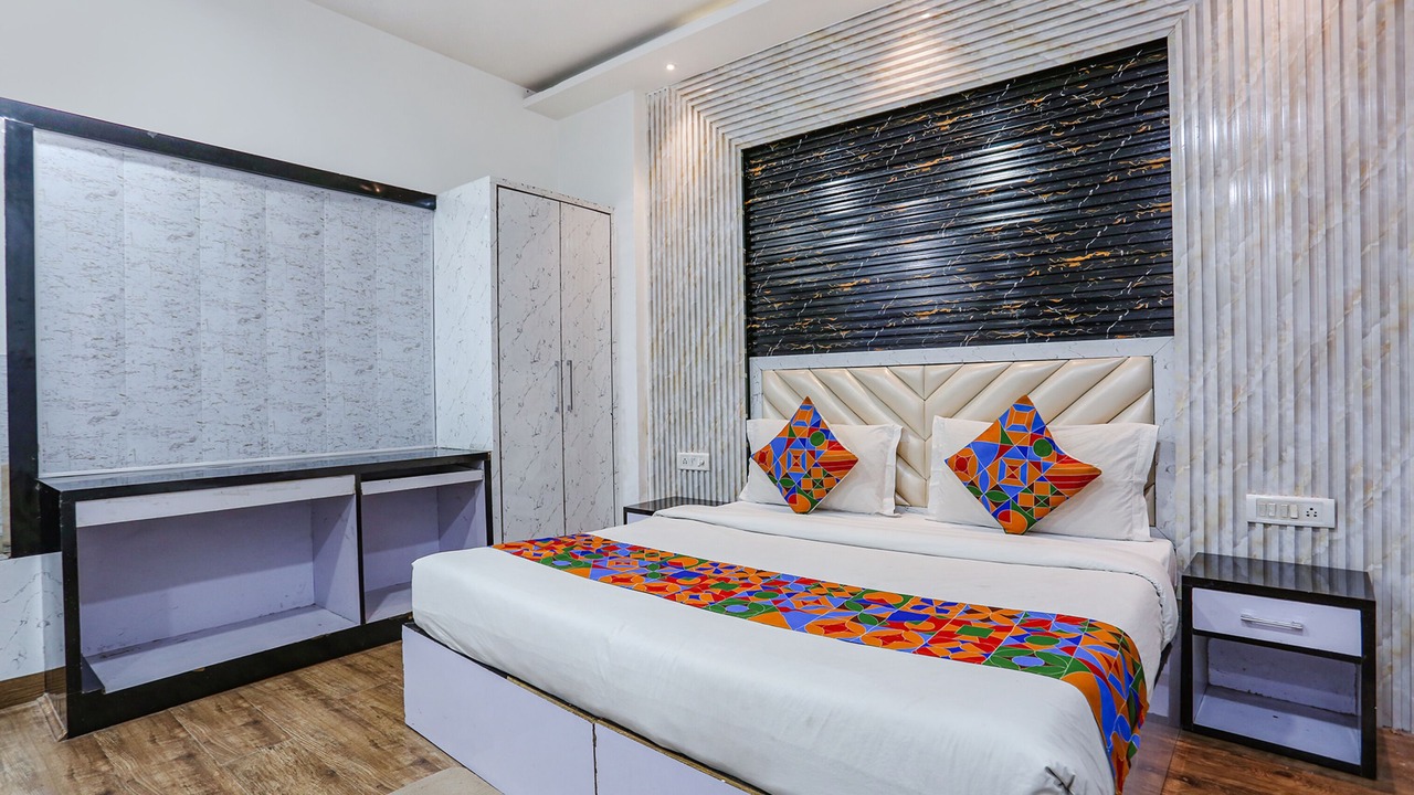 Photo of Bedroom in Karol Bagh