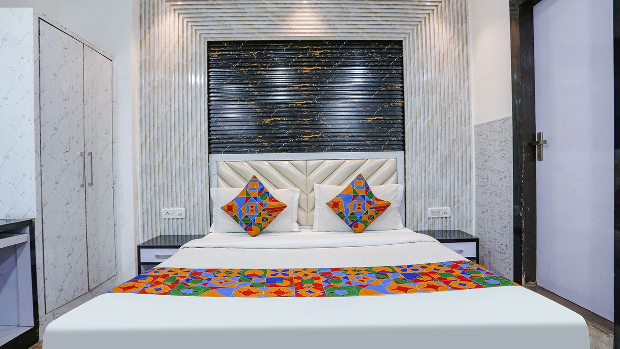 Photo of Bedroom in Karol Bagh