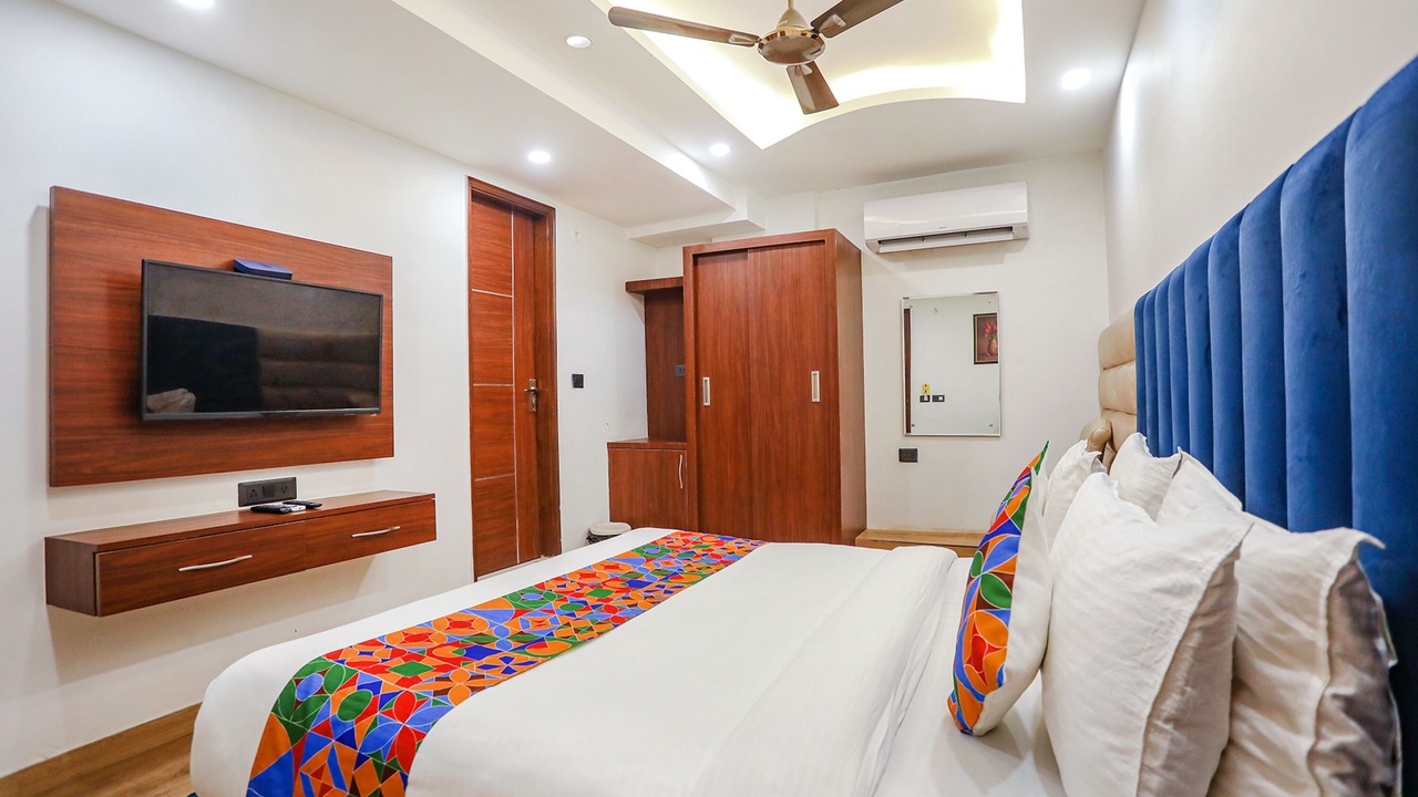Photo of Bedroom in Kalkaji