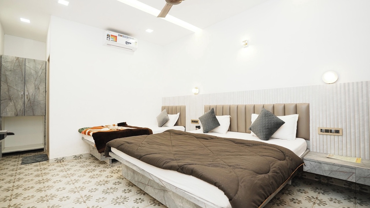 Photo of Bedroom in Mahabaleshwar