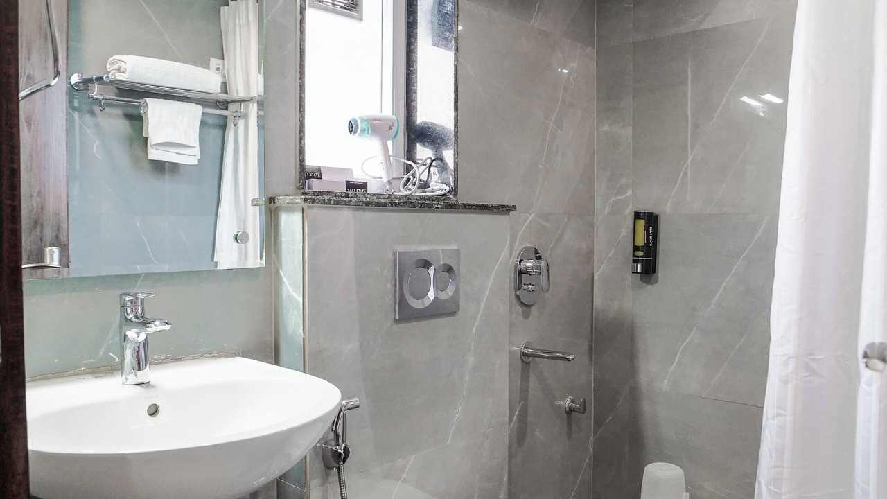 Photo of Bathroom in Sushant Lok