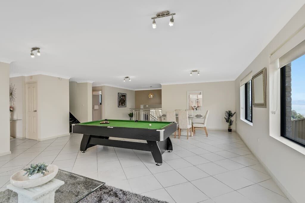 Photo of Bedroom in Lake Heights