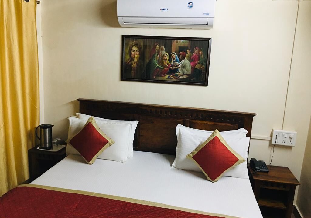 Photo of Bedroom in Mount Abu