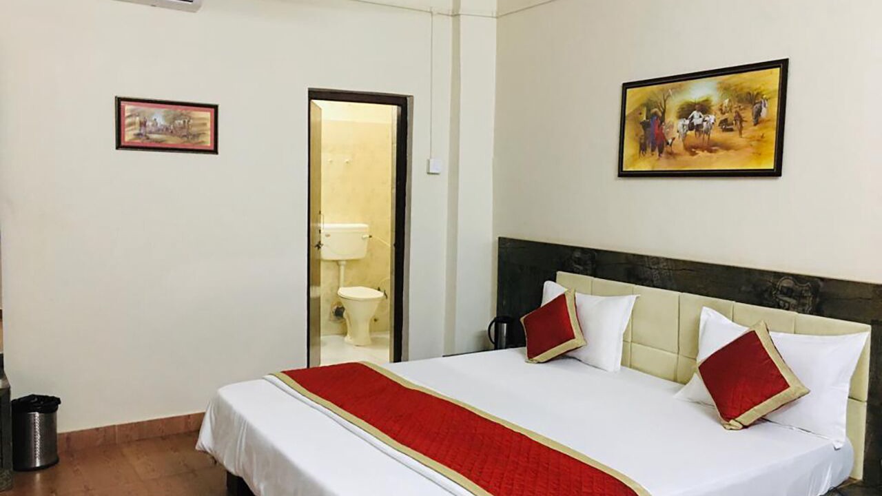 Photo of Bedroom in Mount Abu