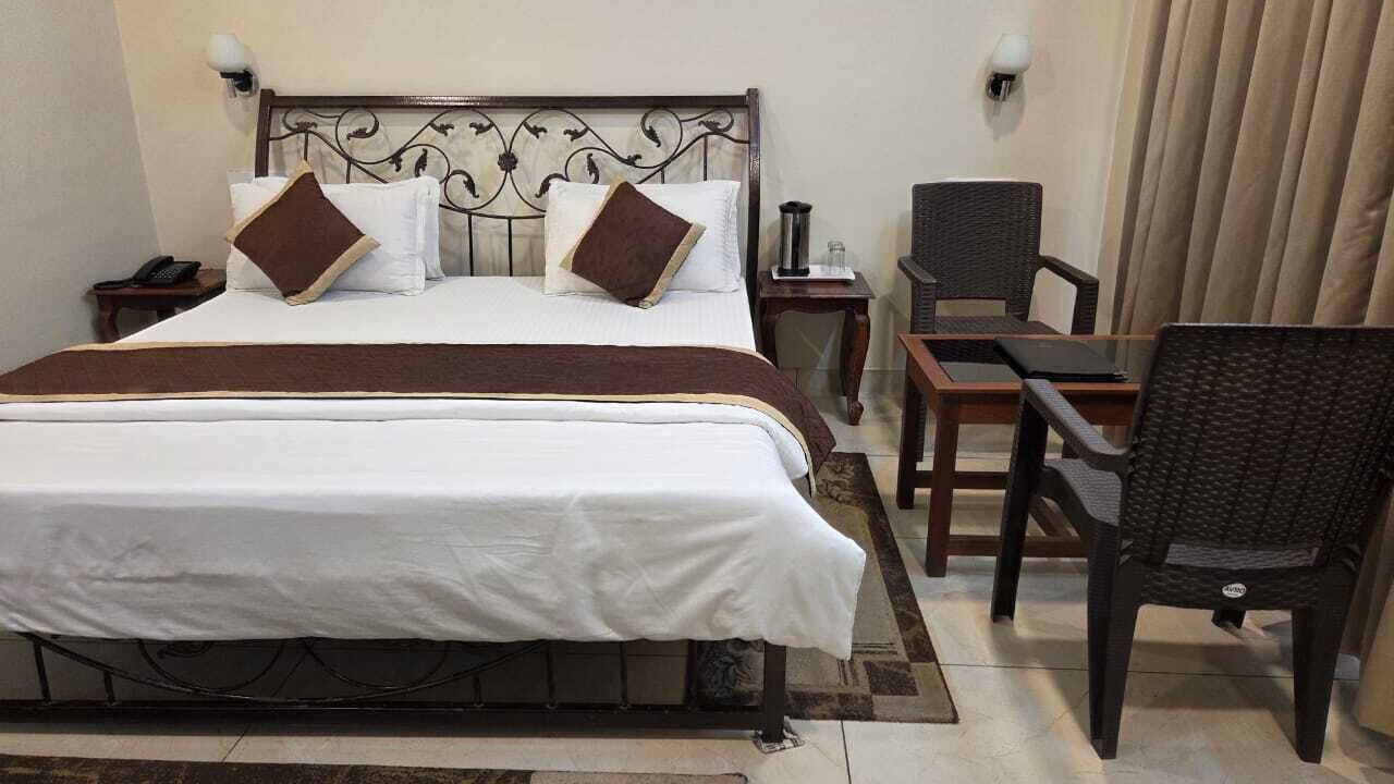 Photo of Bedroom in Mount Abu