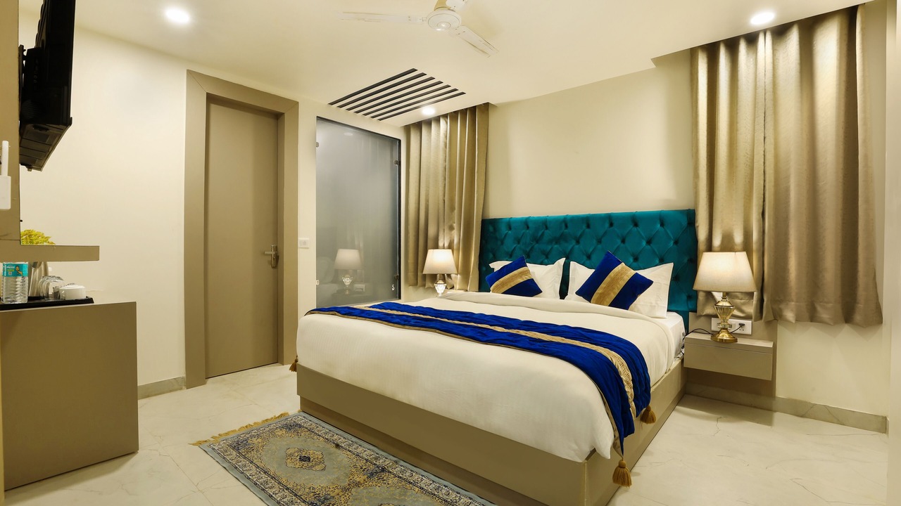 Photo of Bedroom in Mahipalpur Extension