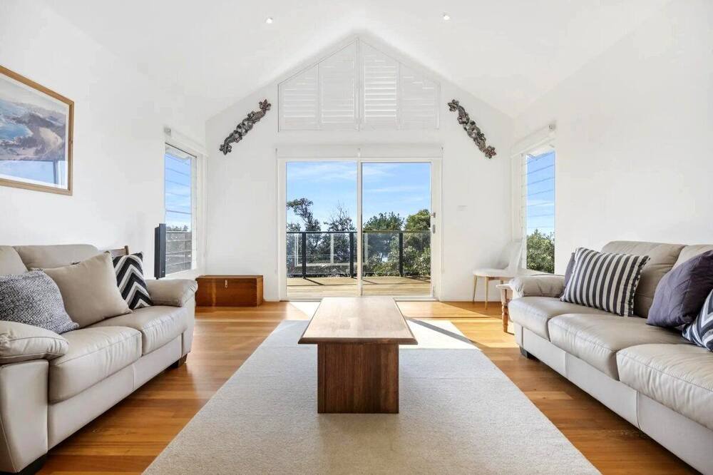 Photo of Livingroom in Hardys Bay