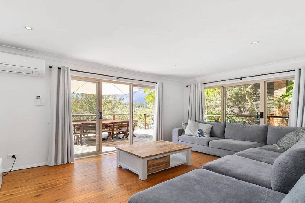 Photo of Livingroom in Central Coast