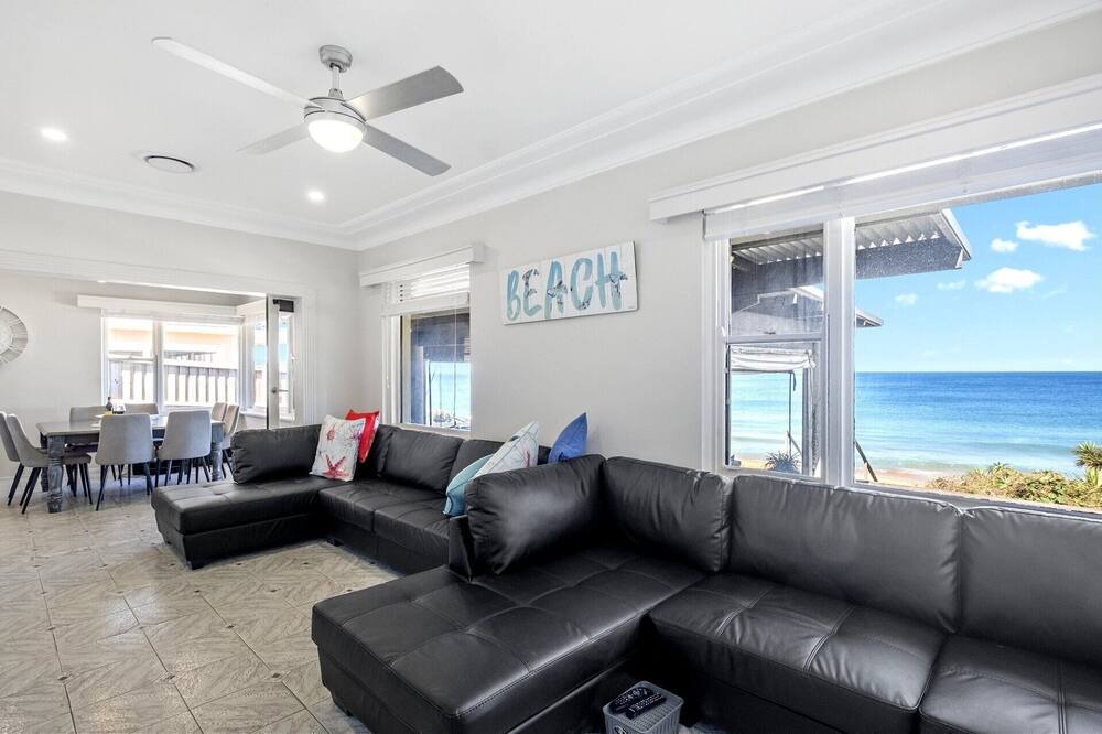 Photo of Livingroom in Central Coast