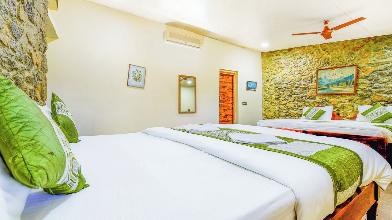 Photo of Bedroom in Mount Abu