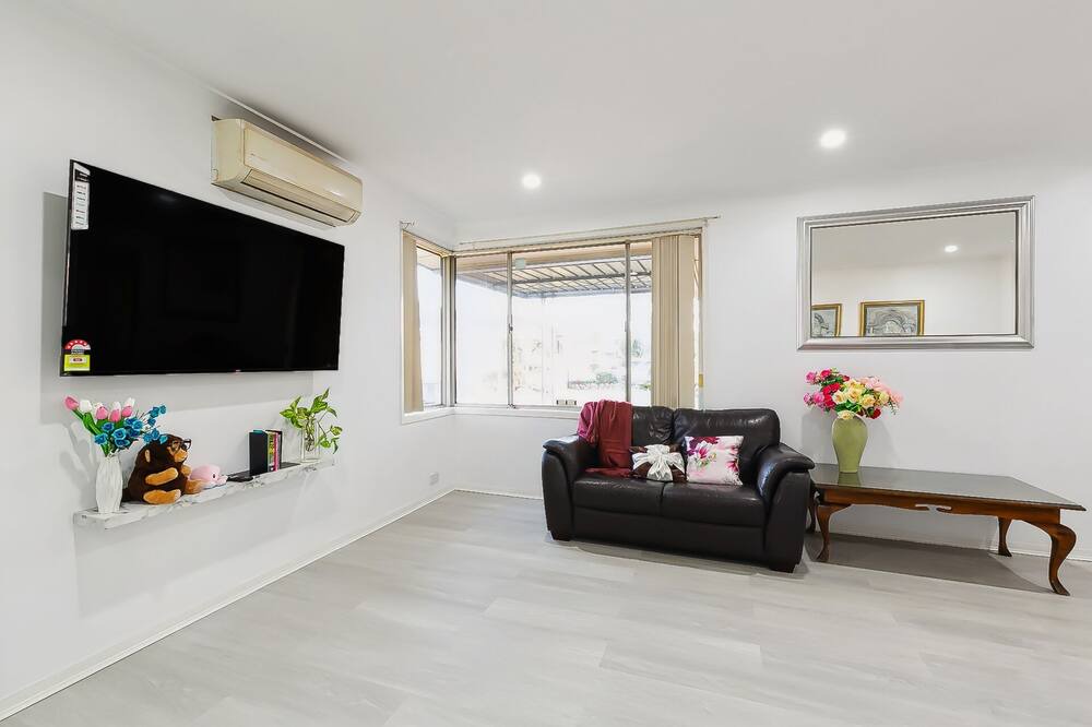 Photo of Livingroom in Werrington