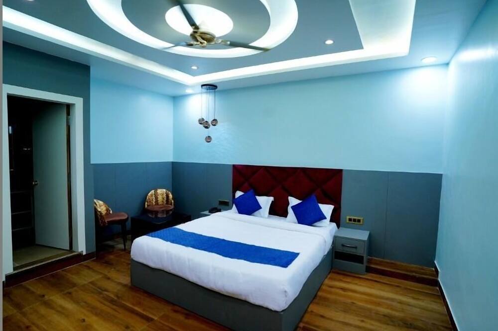 Photo of Bedroom in Alambagh