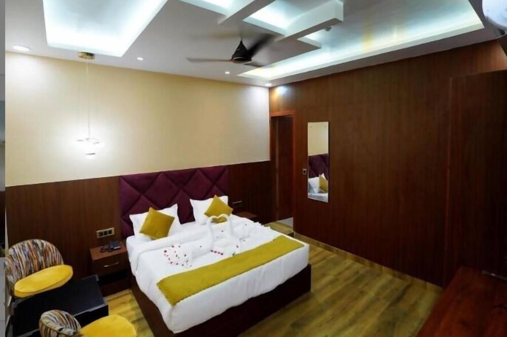 Photo of Bedroom in Alambagh
