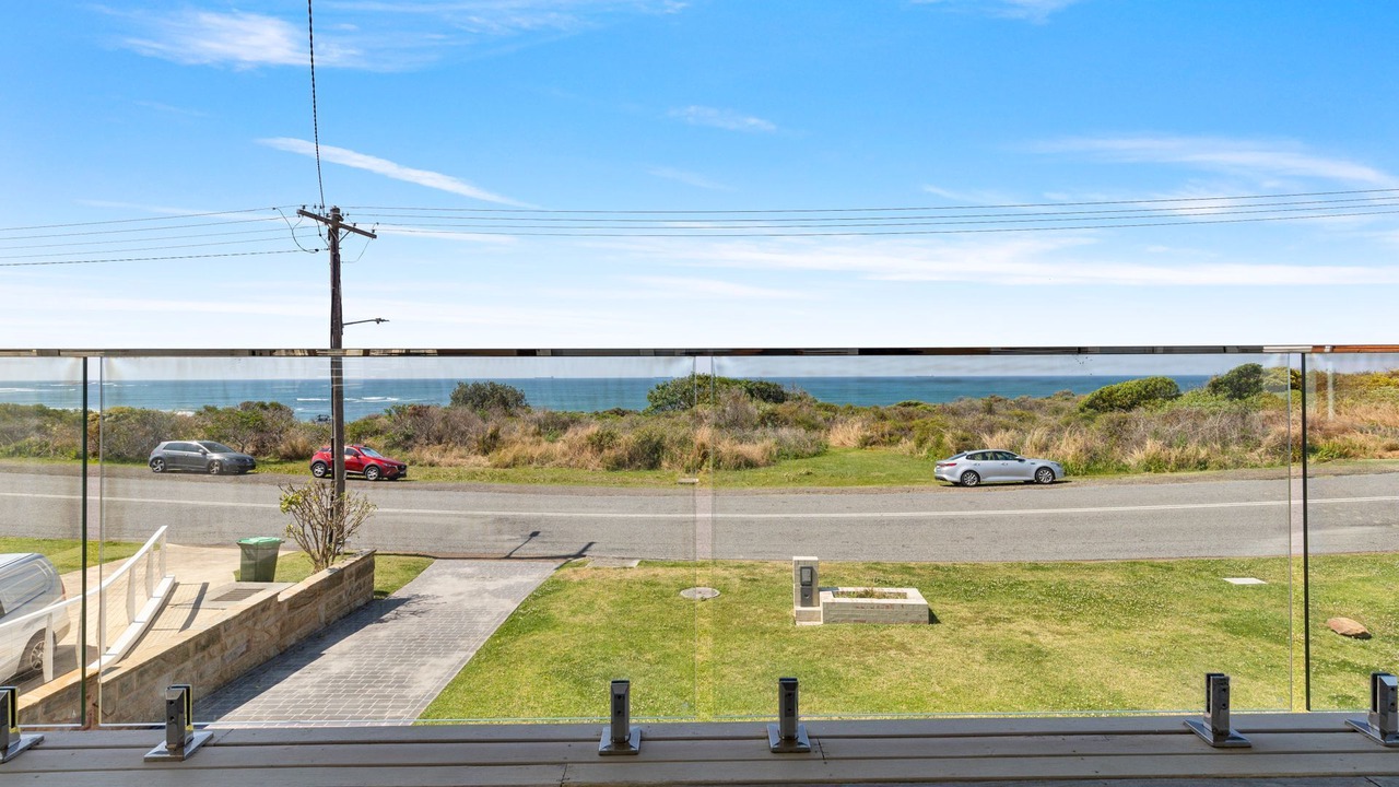 Photo of Outdoor in Caves Beach