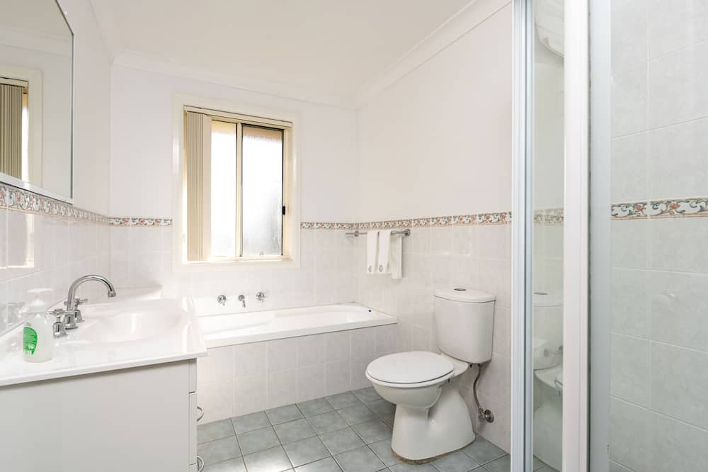 Photo of Bathroom in Berkeley Vale