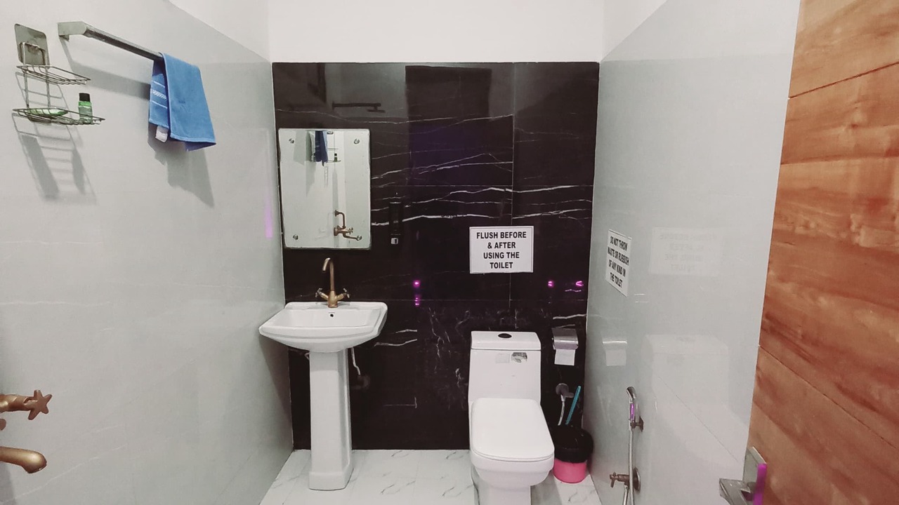 Photo of Bathroom in Basai