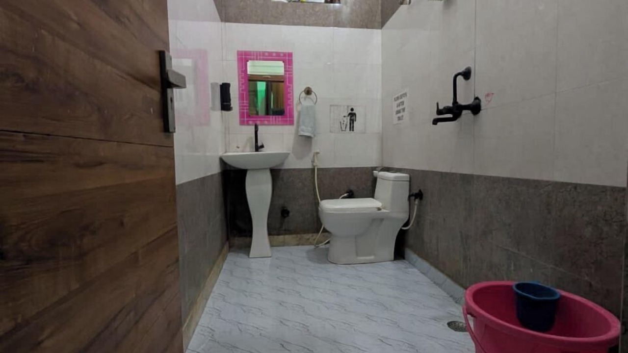 Photo of Bathroom in Basai