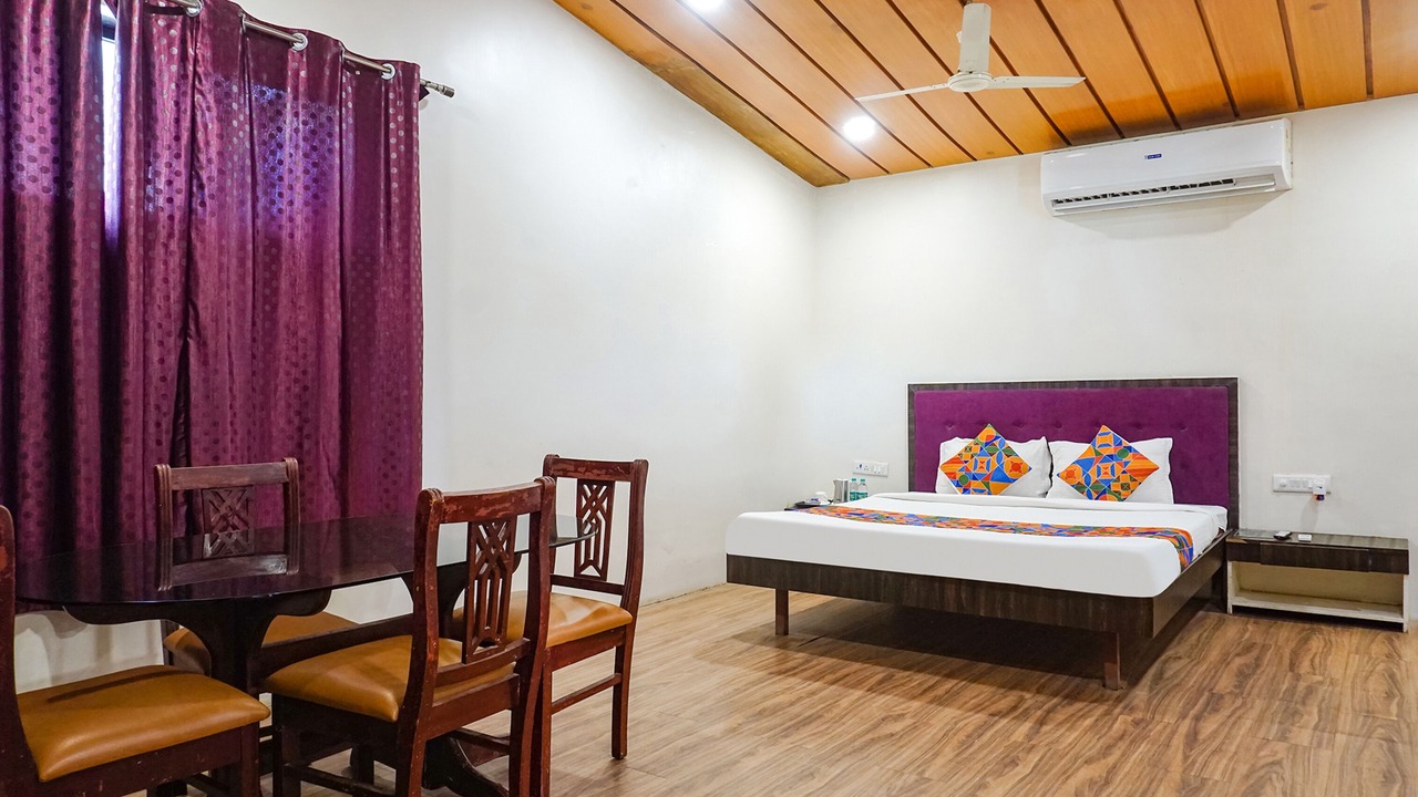 Photo of Bedroom in Maliwada