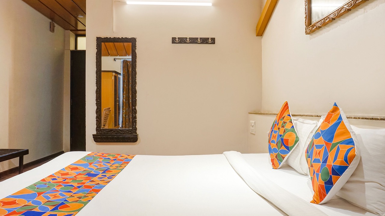 Photo of Bedroom in Maliwada
