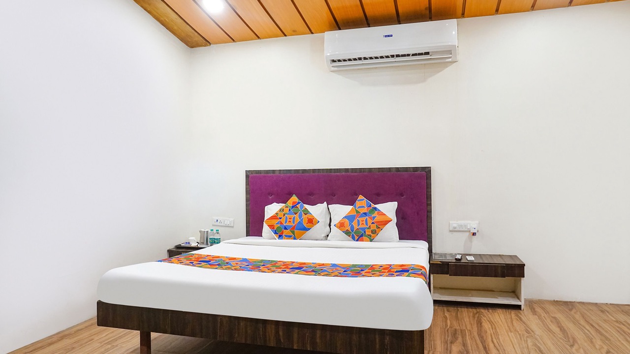 Photo of Bedroom in Maliwada