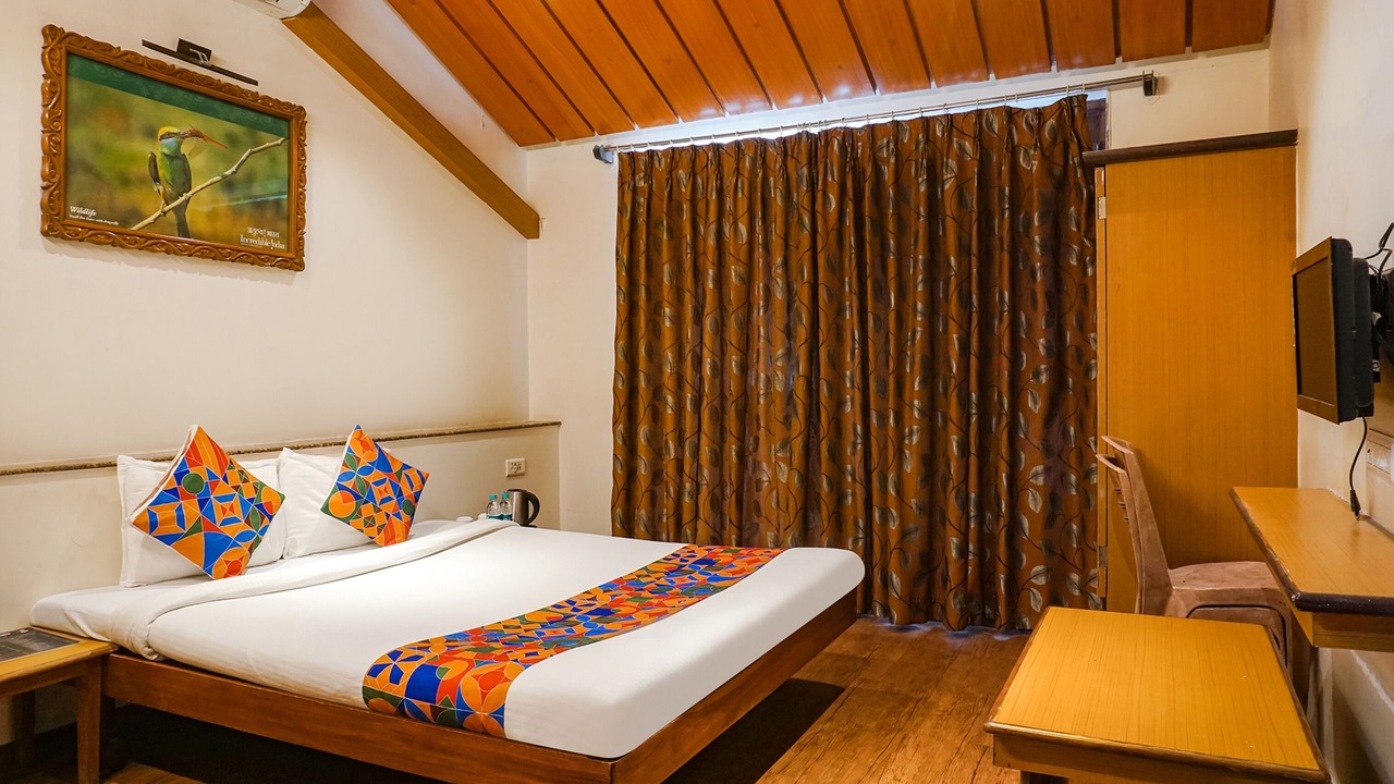 Photo of Bedroom in Maliwada