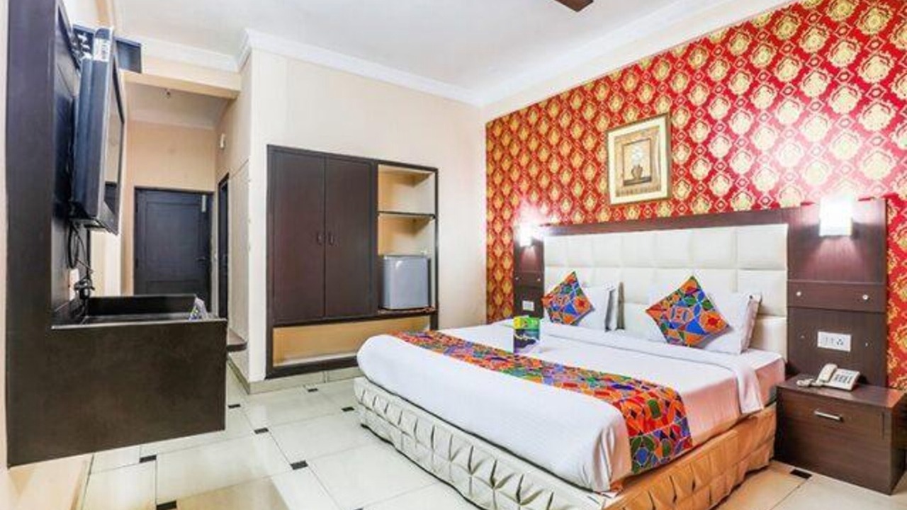 Photo of Bedroom in Mayapur