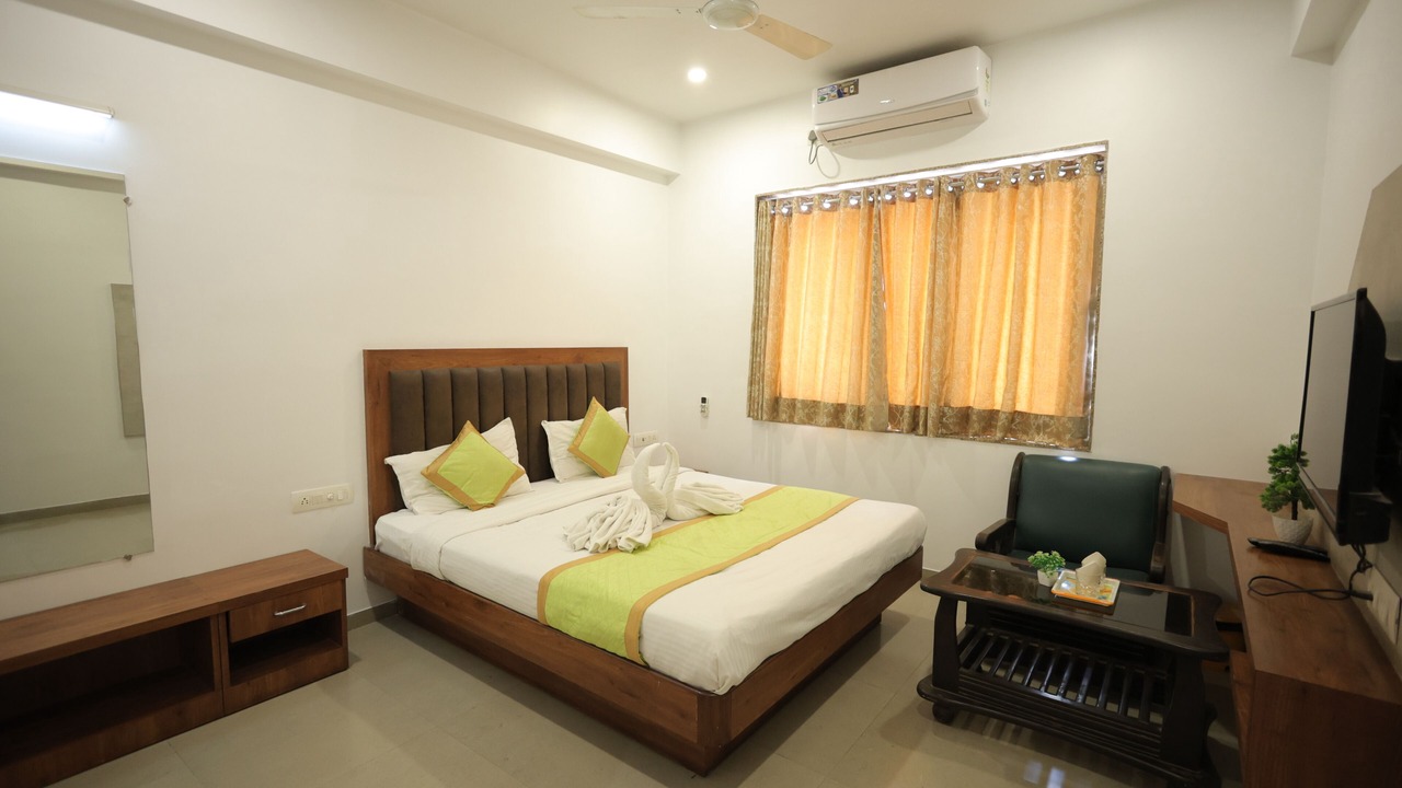Photo of Bedroom in Dharampur