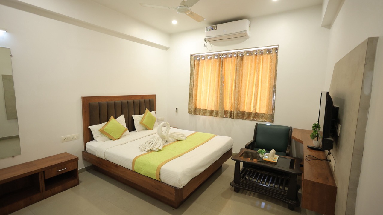 Photo of Bedroom in Dharampur