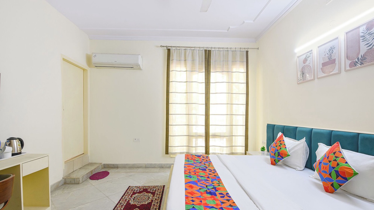 Photo of Bedroom in DLF City