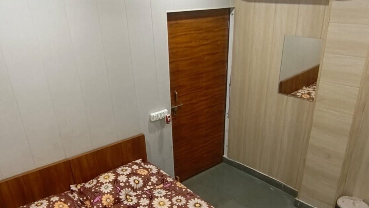 Photo of Bedroom in Mainpuri