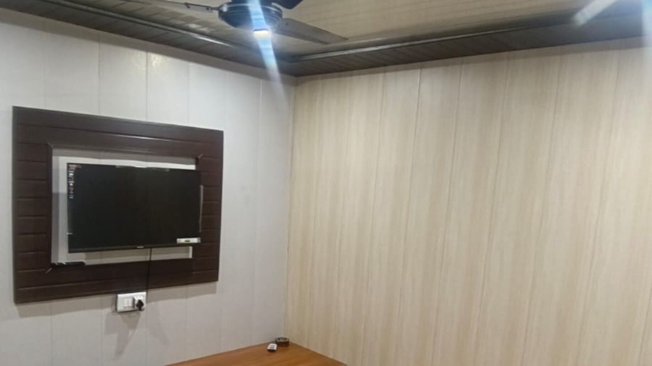 Photo of Bedroom in Mainpuri