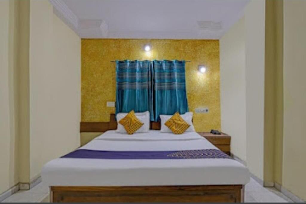 Photo of Bedroom in Navrangpura