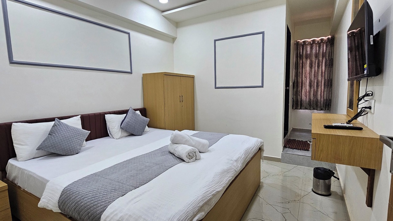 Photo of Bedroom in Mahemdavad