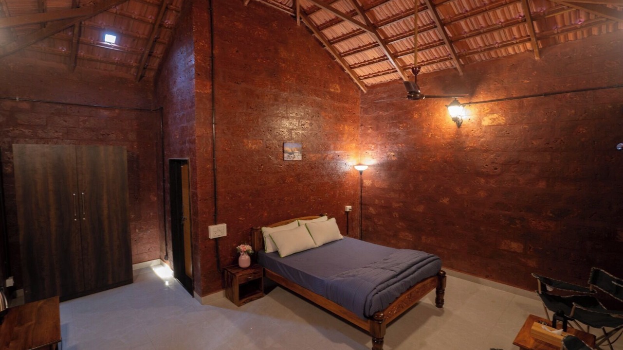 Photo of Bedroom in Timbholi