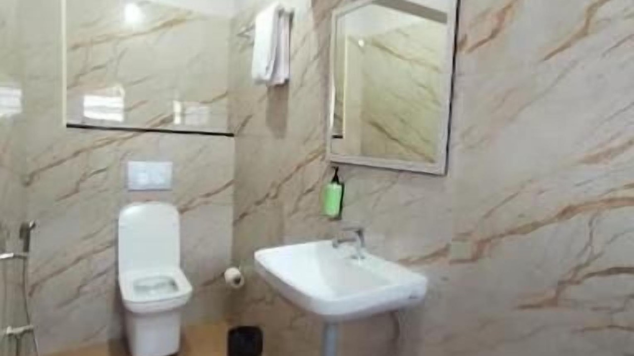 Photo of Bathroom in Guindy