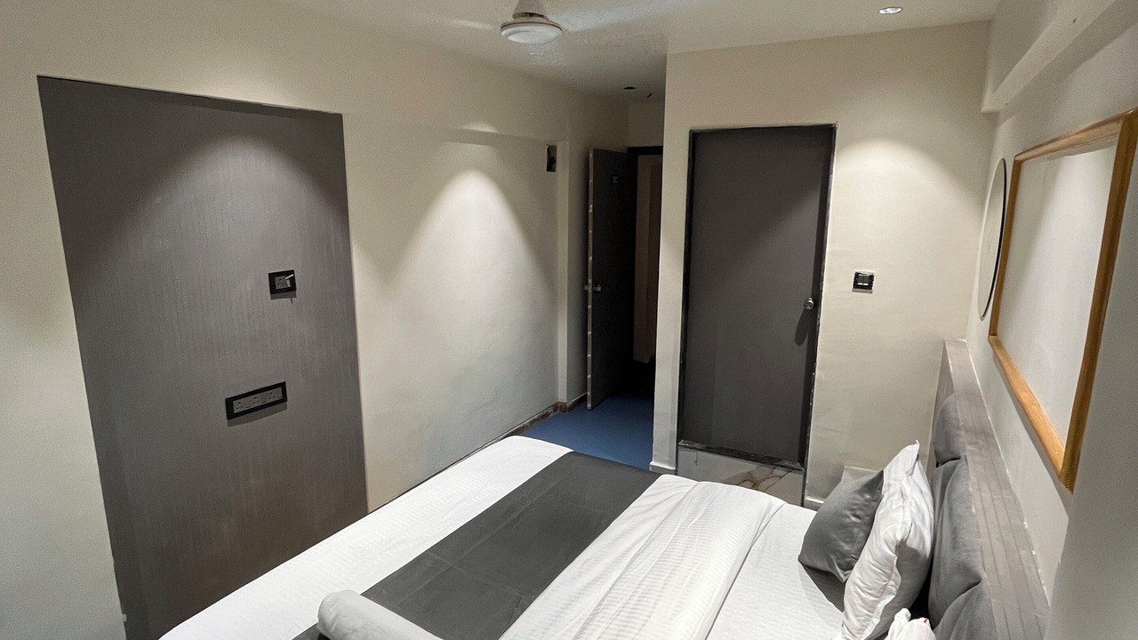 Photo of Bedroom in Navrangpura