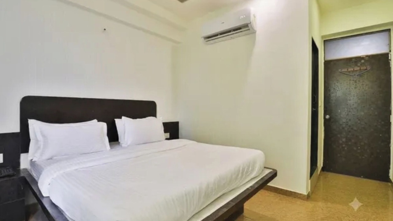 Photo of Bedroom in Gandhinagar