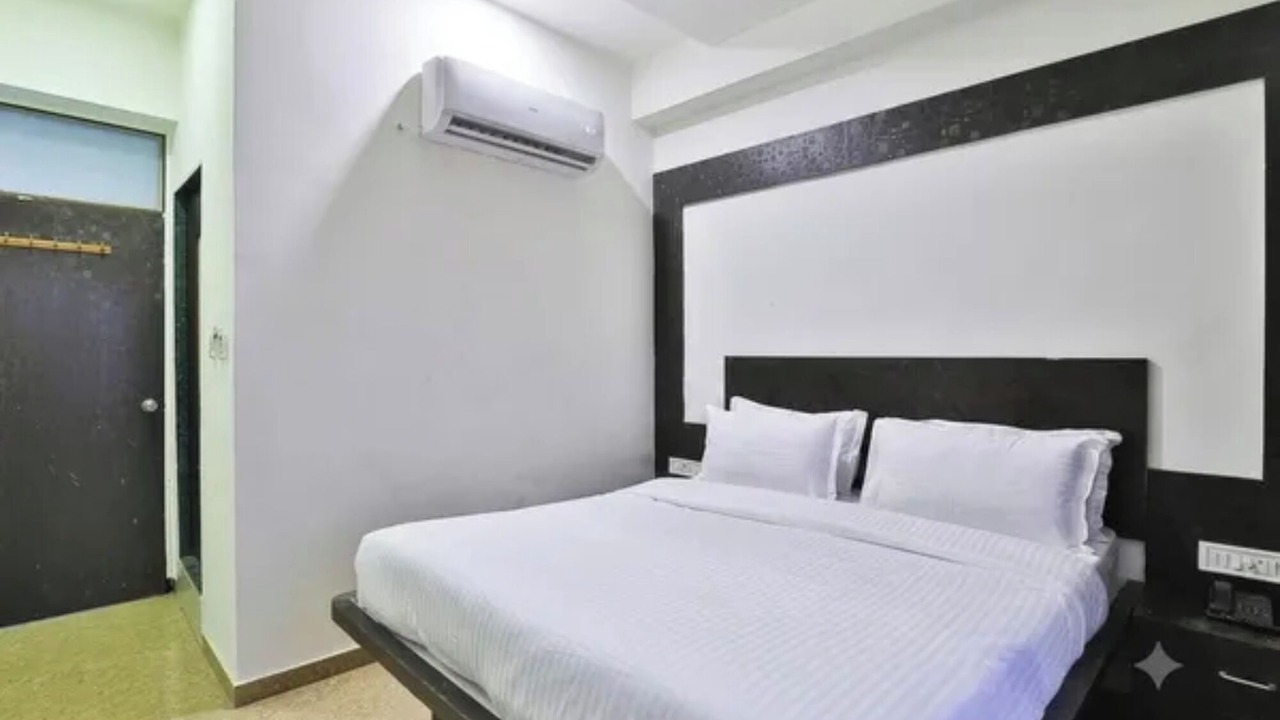 Photo of Bedroom in Gandhinagar