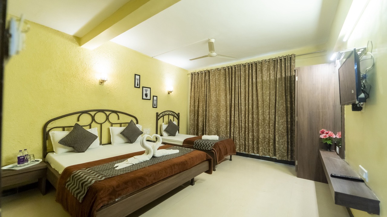 Photo of Bedroom in Mahabaleshwar