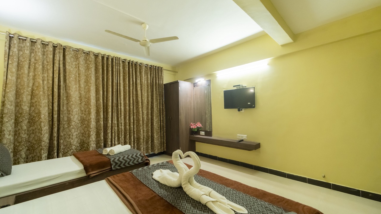 Photo of Bedroom in Mahabaleshwar