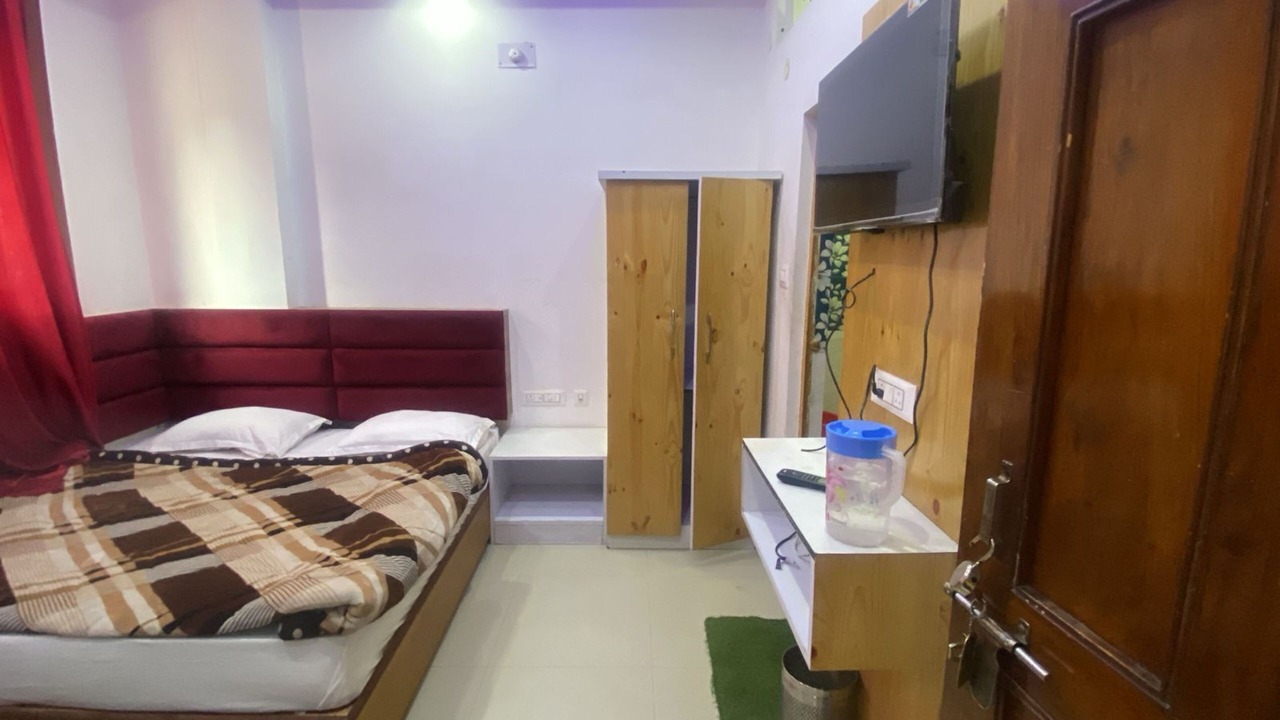 Photo of Bedroom in Srinagar