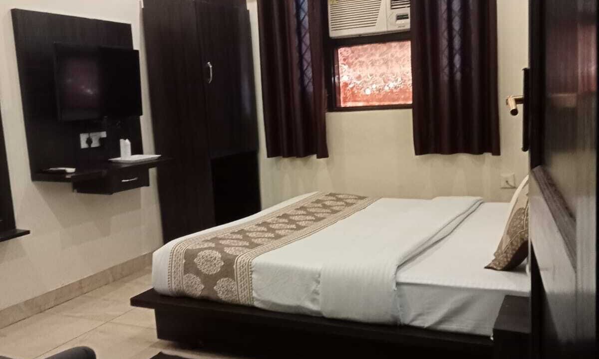 Photo of Bedroom in Dehradun