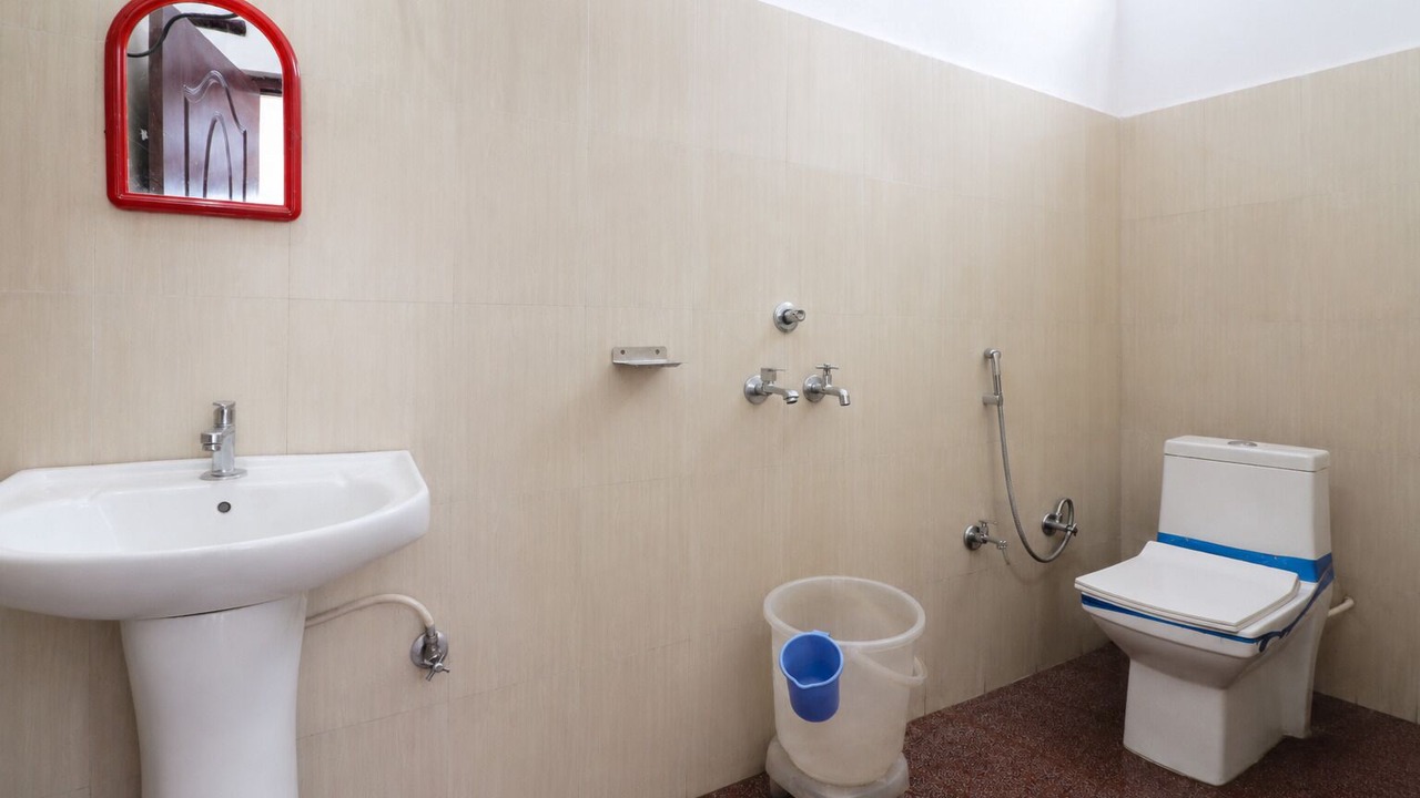 Photo of Bathroom in Narainkoti