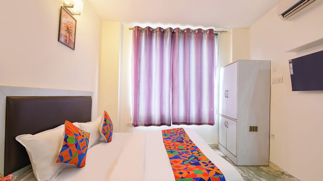 Photo of Bedroom in Karol Bagh