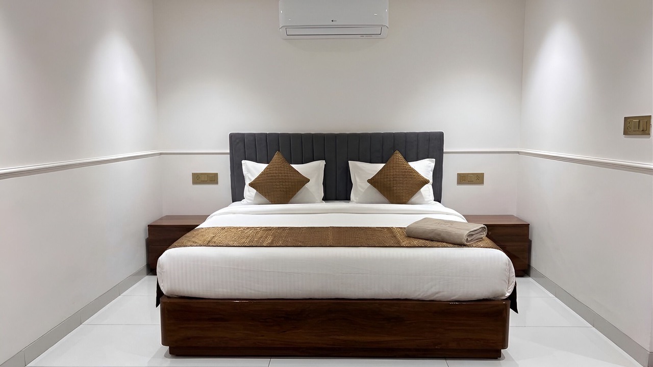 Photo of Bedroom in Mahipalpur Extension