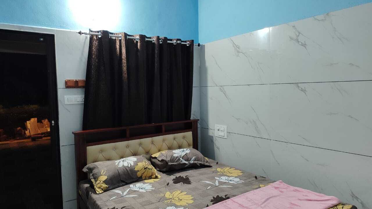 Photo of Bedroom in Murudeshwara
